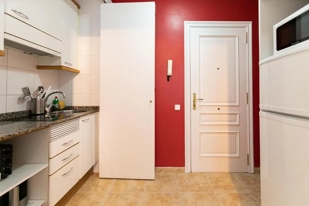 Be Barcelona Eixample Urquinaona II Apartment 0*,