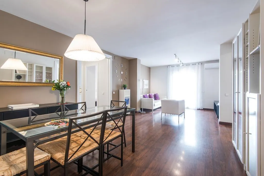 Be Barcelona Eixample Urquinaona II Apartment 0*,